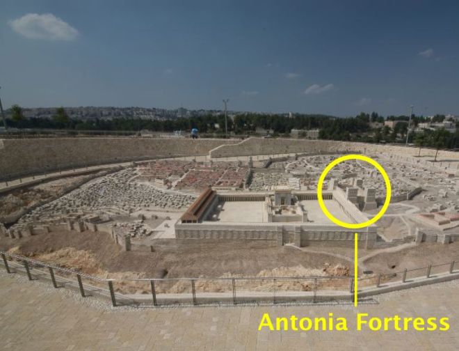 location of antonio fortress in relation to temple mount